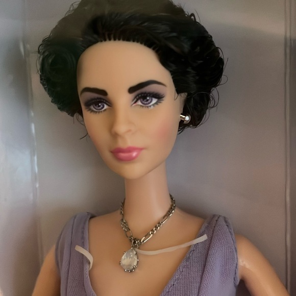 NIB Elizabeth Taylor Special Edition Barbie Doll - Picture 2 of 6